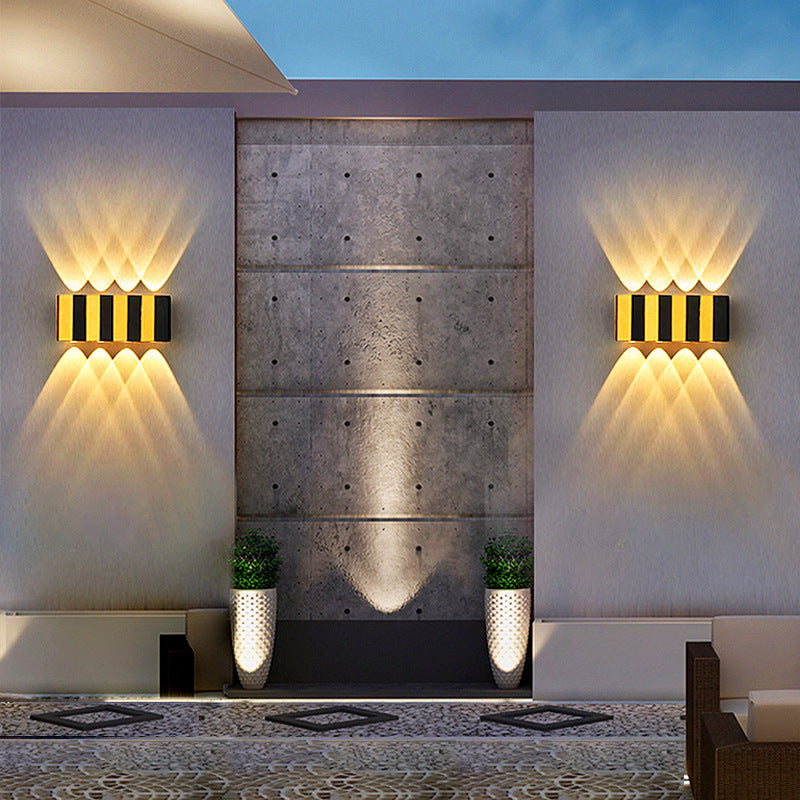 Moderne Einfachheit Wasserdichte Aluminium Rechteckige Gebogene Auf- und Abwärts LED Wandleuchte Lampe für Außenpatio