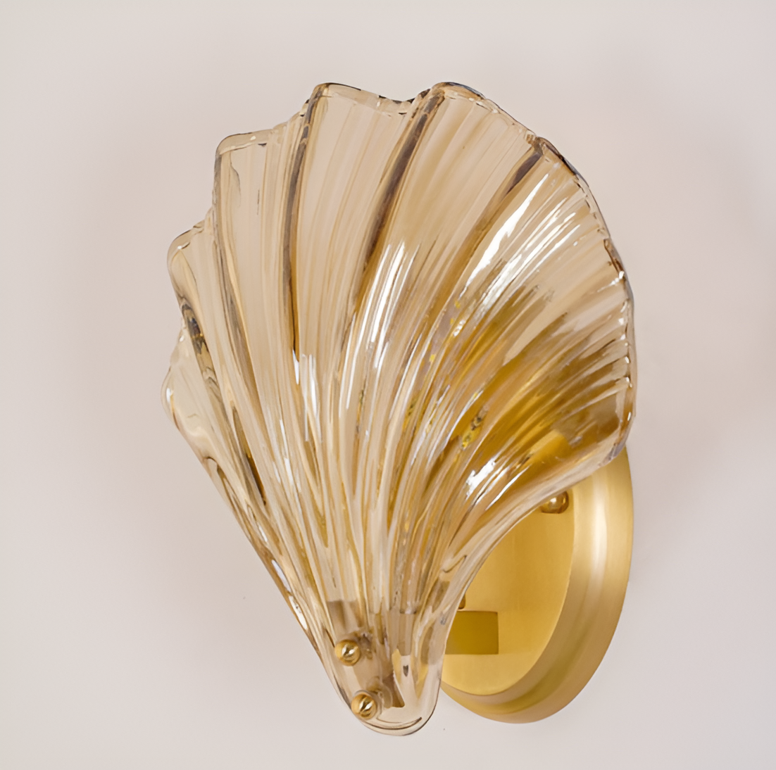 ChicShell - Minimalistische Glasschalen-Wandleuchte mit Druckknopfschalter