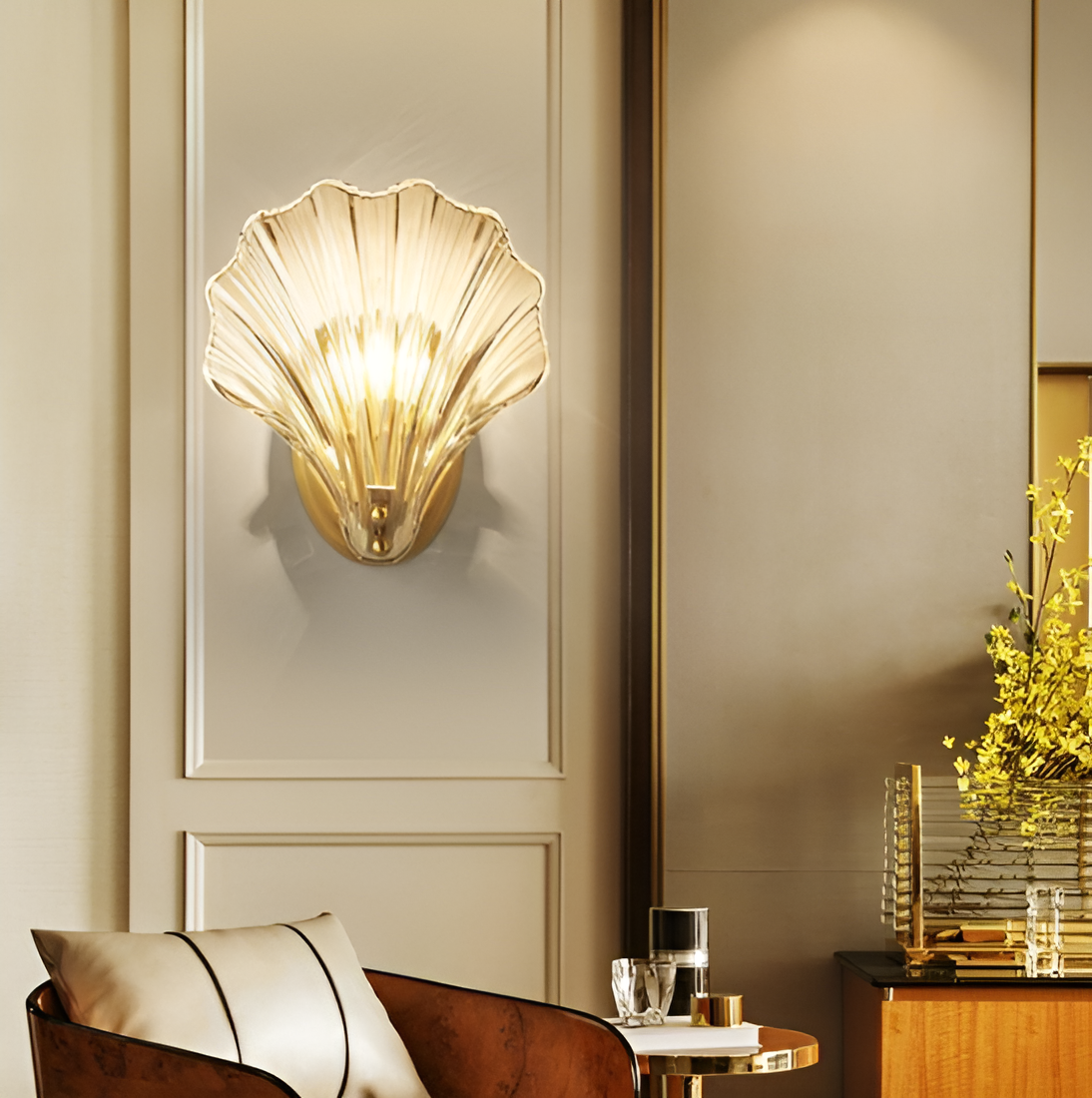 ChicShell - Minimalistische Glasschalen-Wandleuchte mit Druckknopfschalter
