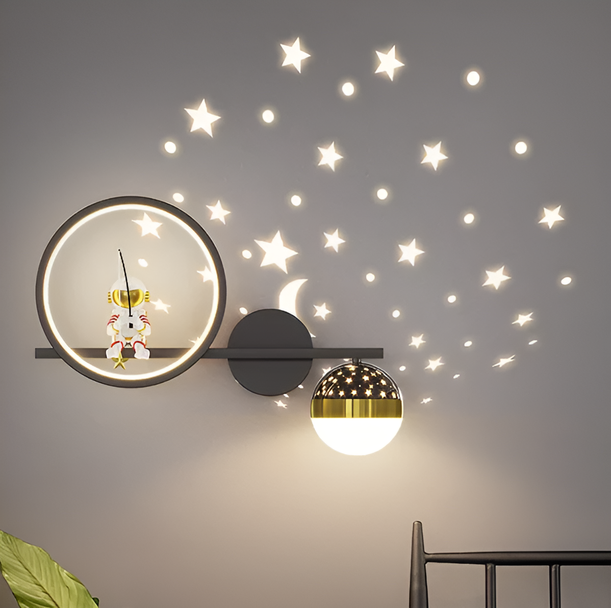 StarLight- Kinder-Wandleuchte- Astronaut Stern Projektor LED-Nachtlicht