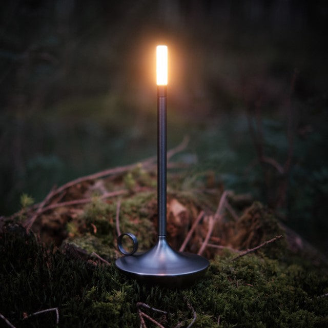 Dekorative Tischlampe – wiederaufladbare Kerzenleuchte mit weichen Kurven