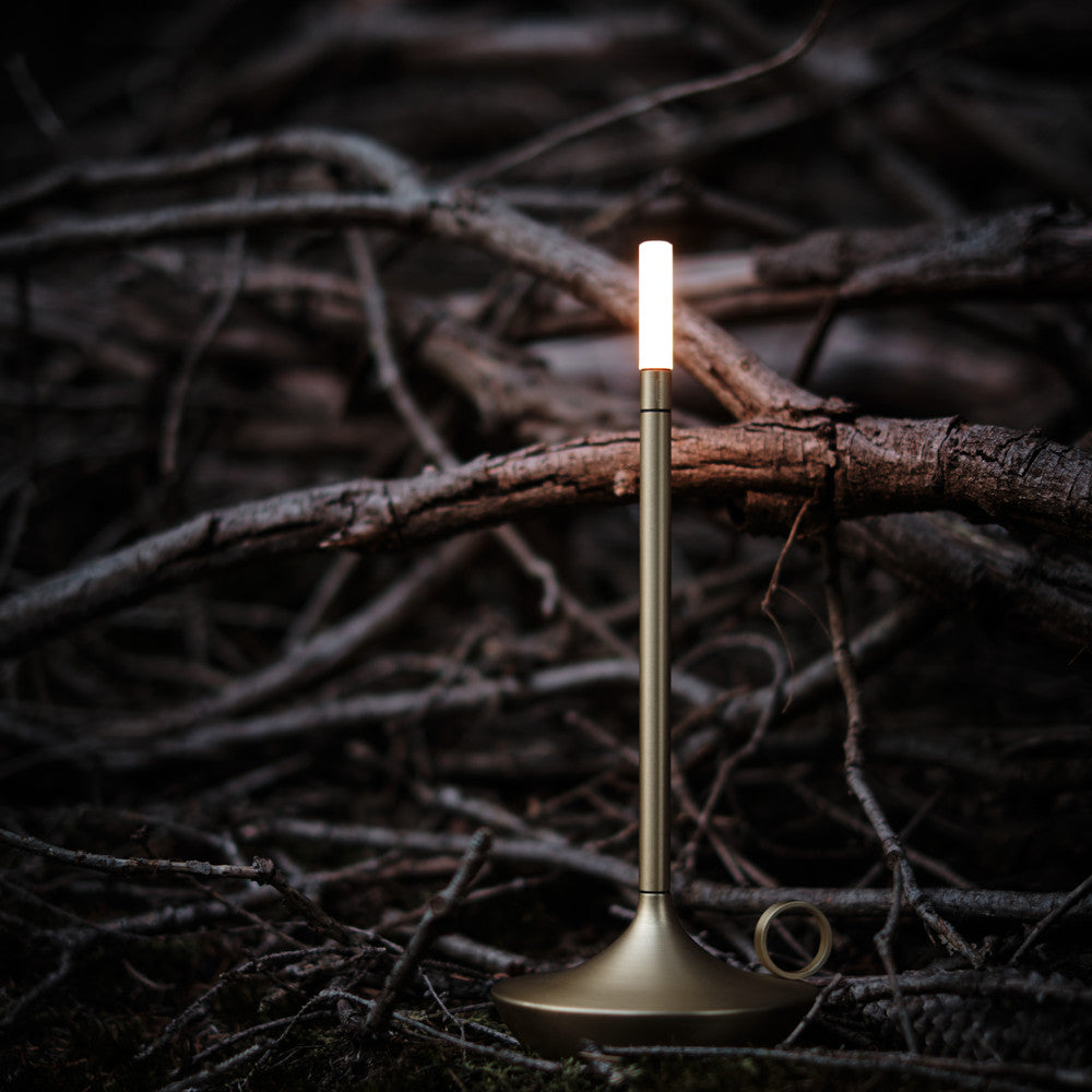 Dekorative Tischlampe – wiederaufladbare Kerzenleuchte mit weichen Kurven