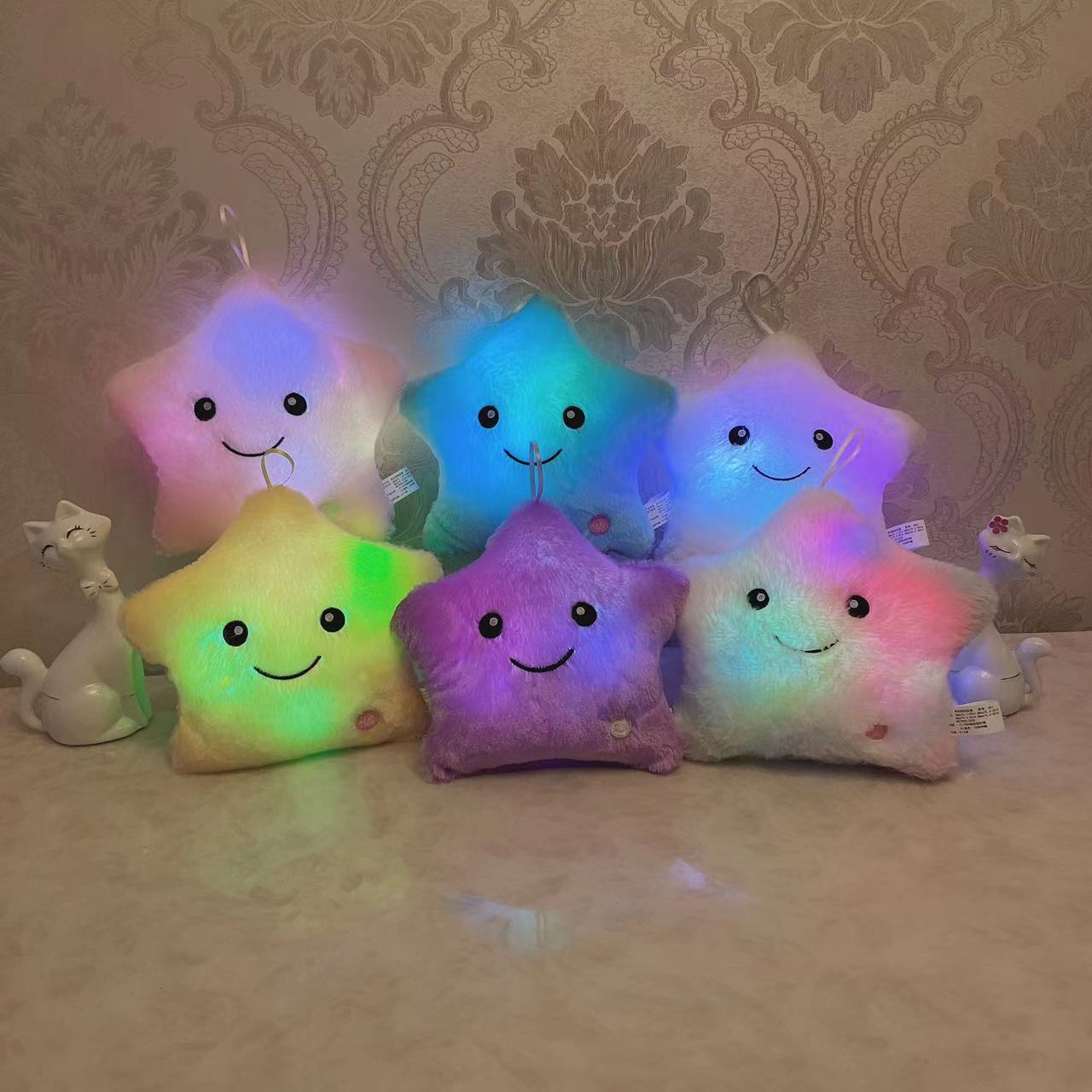 50% RABATT | Starlight⢠- Leuchtend buntes Kissen