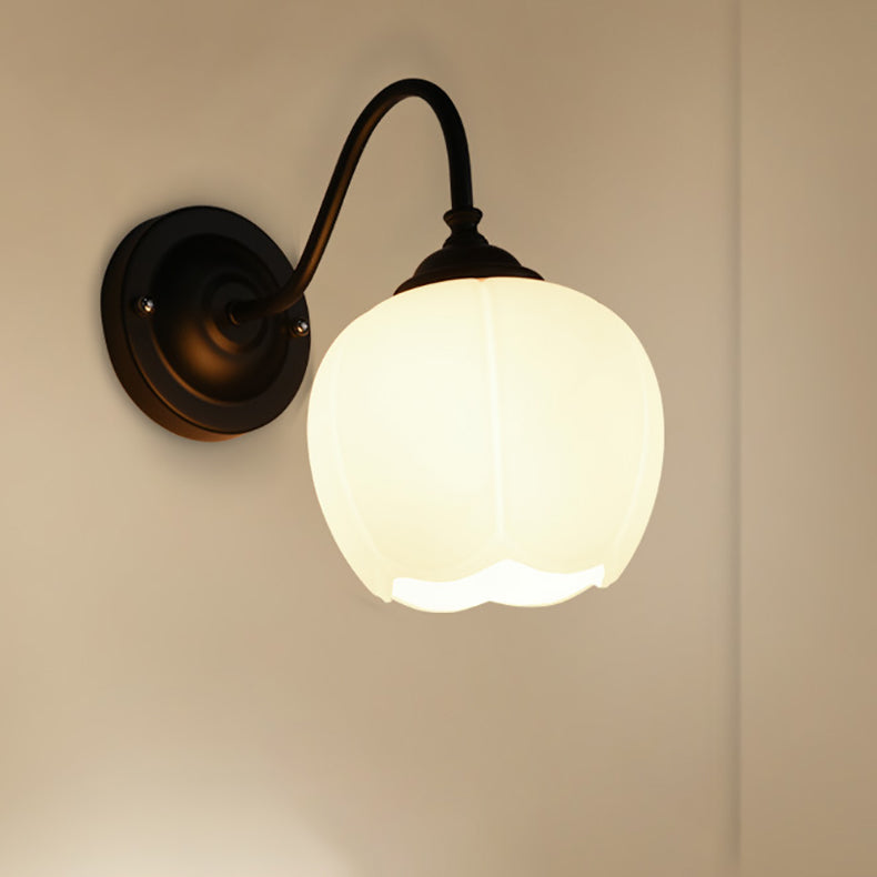 Modern Minimalist Floral Eisen Glas 1-Licht Wandlampe Für Schlafzimmer