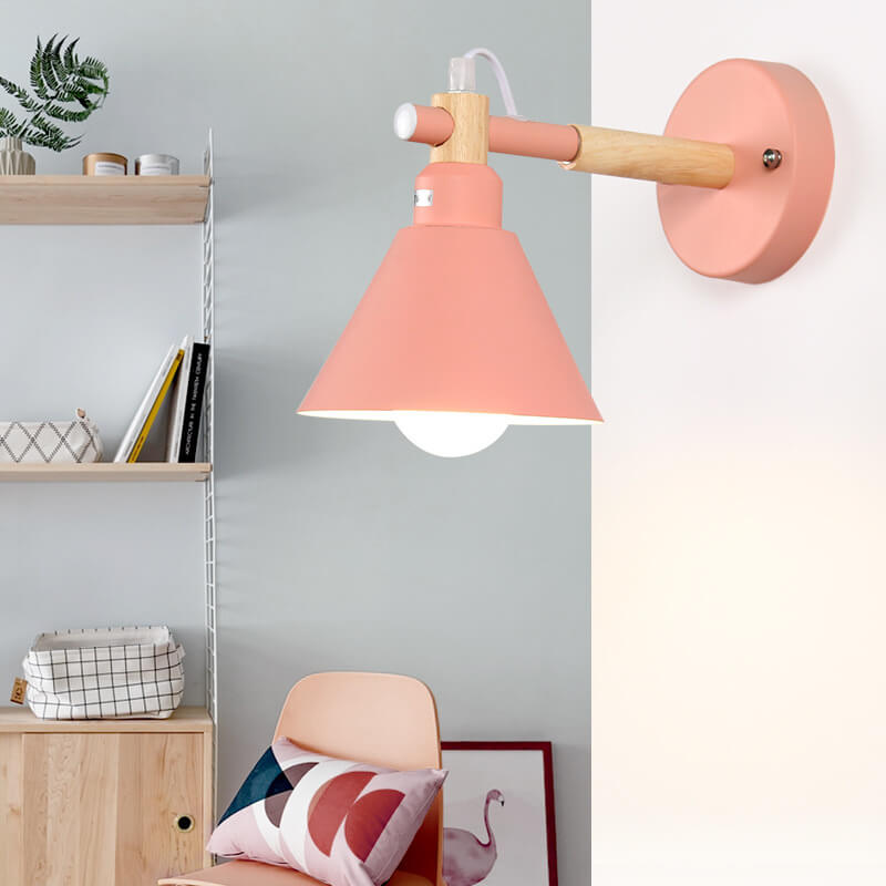 Nordic Macaron Eisen Trompetenförmige Holz 1-Licht Wandlampe