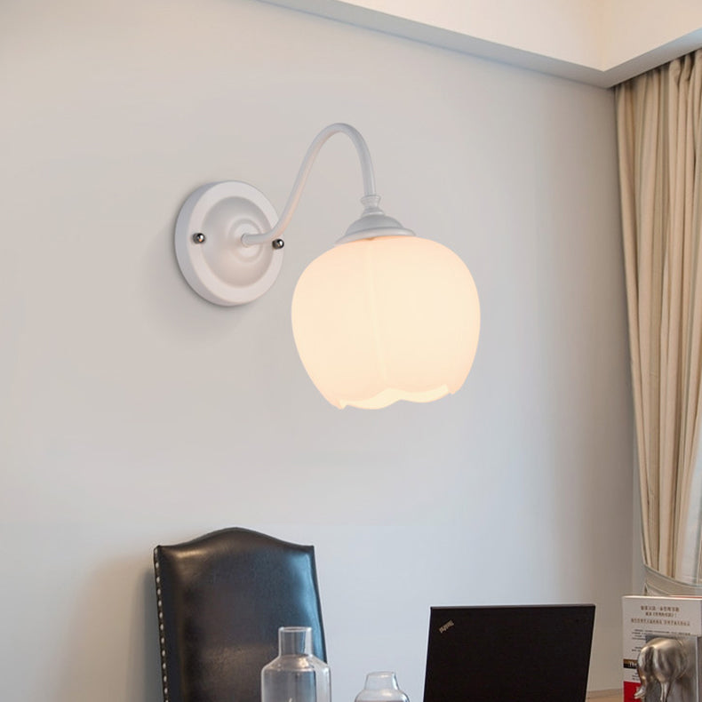 Modern Minimalist Floral Eisen Glas 1-Licht Wandlampe Für Schlafzimmer