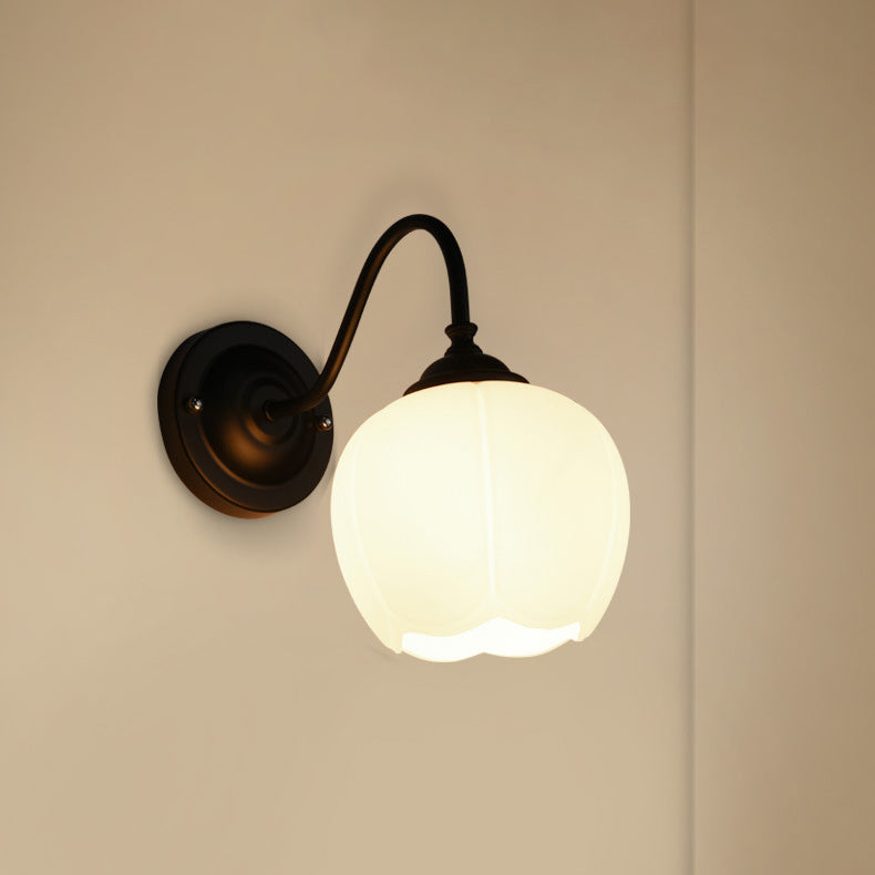 Modern Minimalist Floral Eisen Glas 1-Licht Wandlampe Für Schlafzimmer