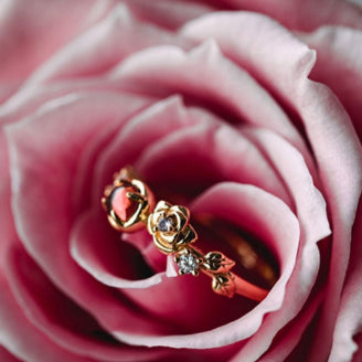 Passions"Venus Rose" - Granat mit Moissanit-Rosenring