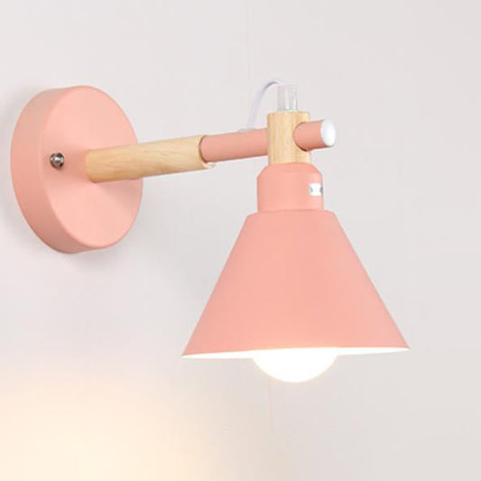 Nordic Macaron Eisen Trompetenförmige Holz 1-Licht Wandlampe