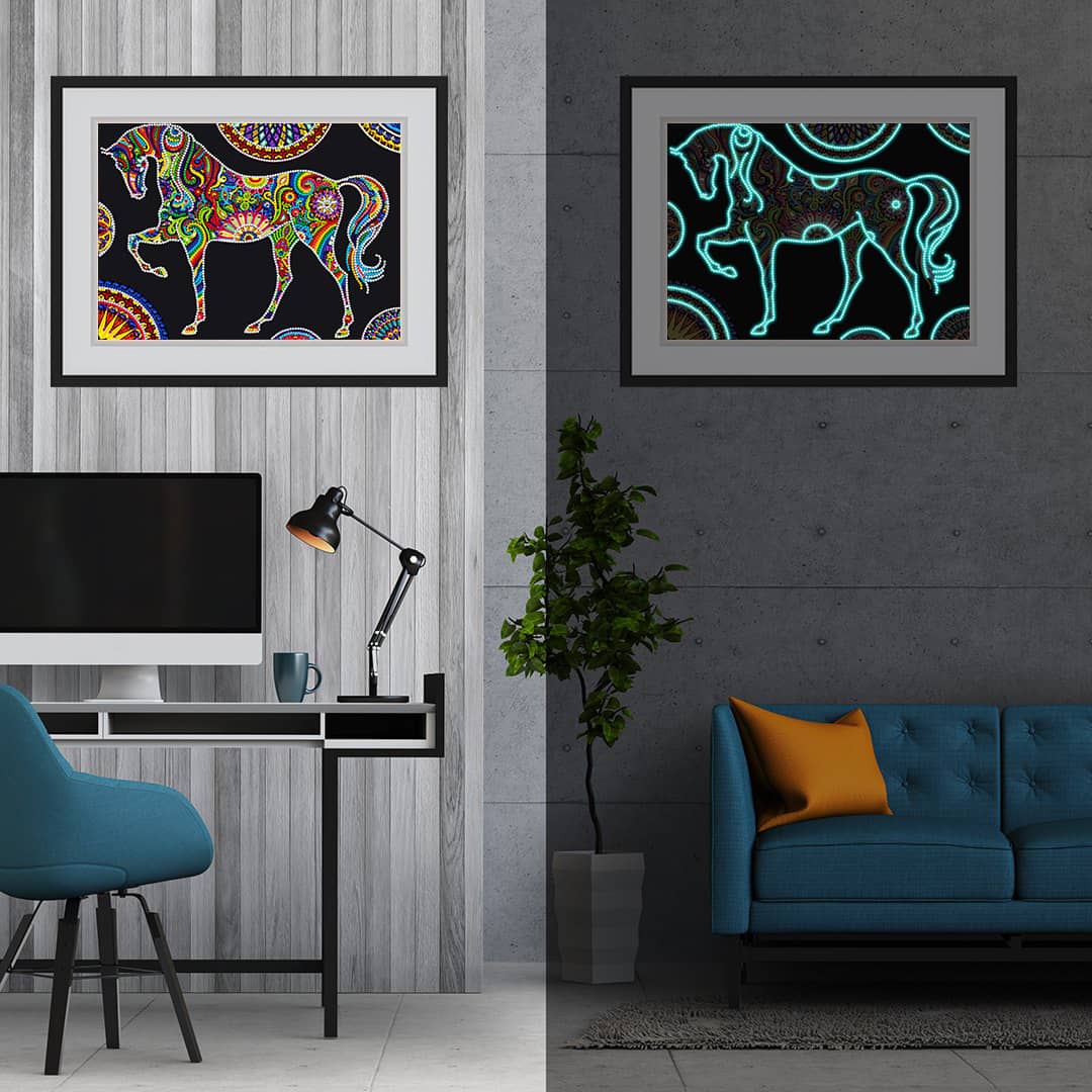 2+1 gratis! |  Diamond Painting Nachtleuchtend - Edles Pferd