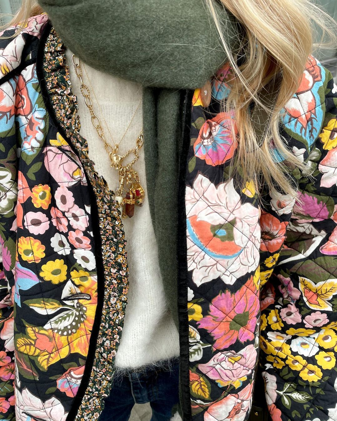 KYRA - Extra warm gefütterter Mantel mit Blumendruck (Modetrend 2023)